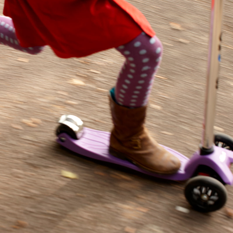 Maxi MICRO Kickboard MICRO® Scooters Canada Kickboard Canada Inc.